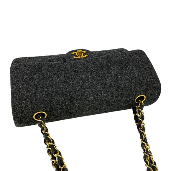 Chanel Vintage Quilted Wool Medium Classic Double Flap Bag - Picture 4 of 8